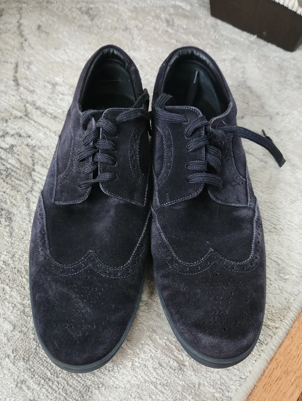 Mens Louis Vuitton Suede Dress Shoes, Size LV 9. US 10